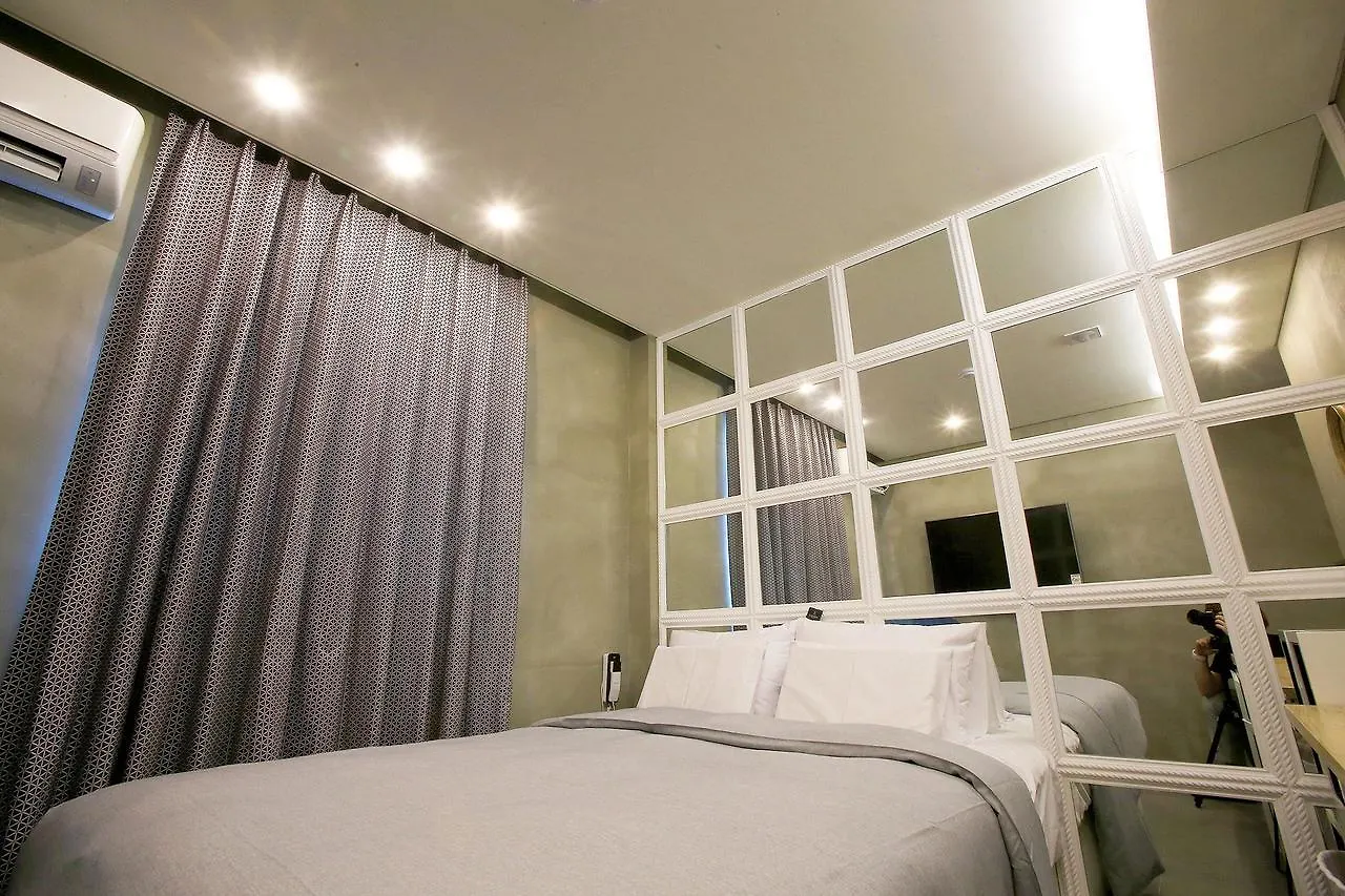 סיאול Hotel Lavieen 3*,