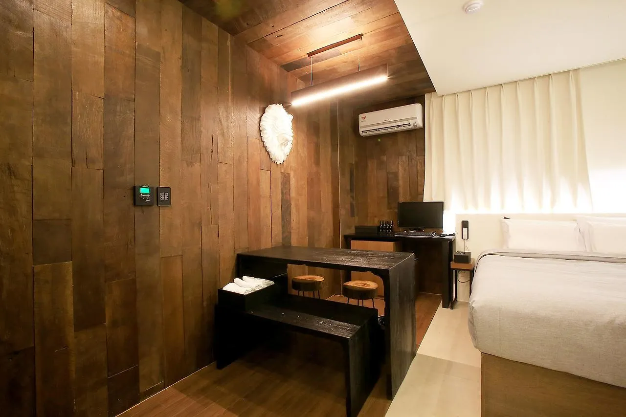 סיאול Hotel Lavieen 3*,